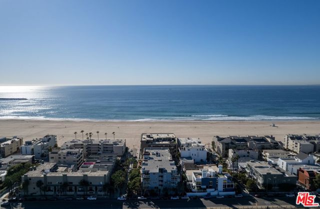 1 Northstar Street, Marina del Rey CA: https://media.crmls.org/mediaz/72857f7a-abdb-4b82-b7cc-54cc433c225c.jpg