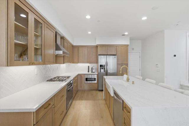 Detail Gallery Image 6 of 48 For 2510 Aperture Circle, San Diego,  CA 92108 - 3 Beds | 2/1 Baths