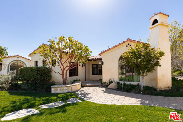 6914 Solano Verde Drive, Somis CA: https://media.crmls.org/mediaz/72883c13-6671-4677-a95d-10bc20a7358e.jpg