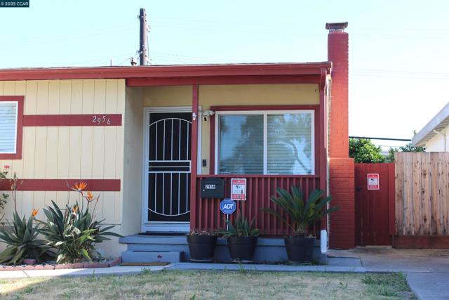 2956 Mckenzie Dr, Richmond CA: https://media.crmls.org/mediaz/728882b2-8d0e-434d-9e7d-a116f267f42a.jpg