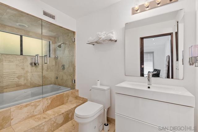 6423 Caminito Aronimink, La Jolla CA: https://media.crmls.org/mediaz/7289fe77-8de8-4b26-ba9c-6d614f49fcd4.jpg