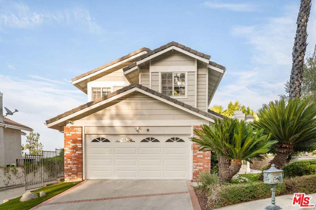 7282 Woodvale Court