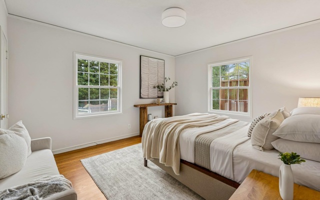 Image 20 of 58 For 3938 Oakmore Rd