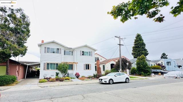 840 Key Route Blvd, Albany CA: https://media.crmls.org/mediaz/728b8ccd-4d24-4e0c-9fd3-246feb68a911.jpg