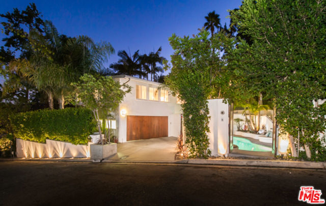 1415 Braeridge Drive, Beverly Hills CA: https://media.crmls.org/mediaz/728c49a1-53af-48b9-8240-3f25227c4152.jpg