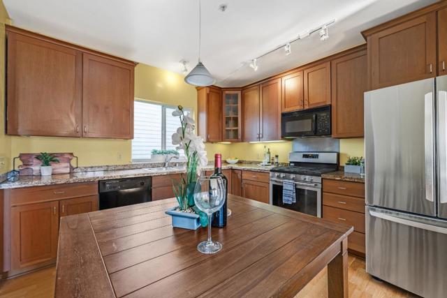3246 21st Street, San Francisco CA: https://media.crmls.org/mediaz/728c5f10-62a7-4c26-b4ff-58bc8e1f77de.jpg