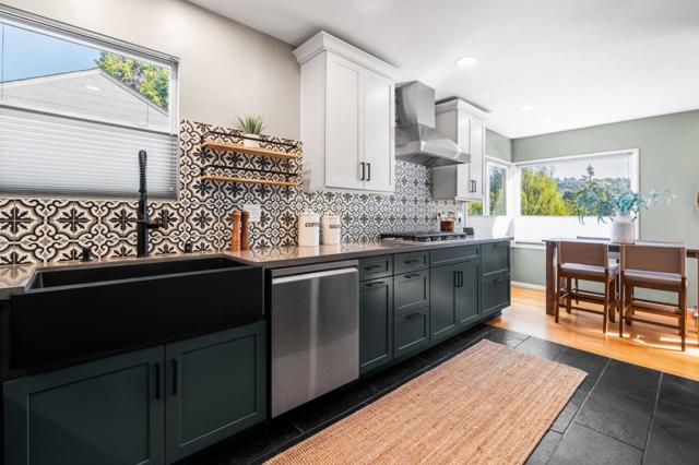 8124 Greenly Drive, Oakland CA: https://media.crmls.org/mediaz/728c8dc1-0697-4d3f-9dbb-8c92463bfe73.jpg