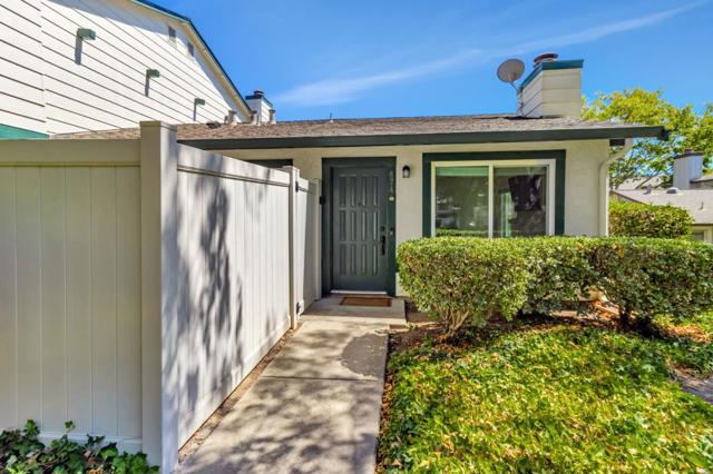 674 Galleon Court, San Jose CA: https://media.crmls.org/mediaz/728d6396-3411-4a37-a032-16210952e361.jpg