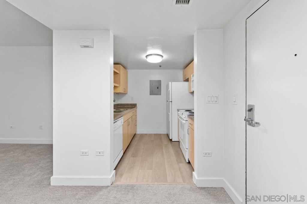 425 Beech - photo 7
