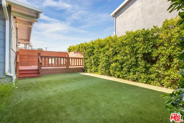 1016 S Bundy Drive, Los Angeles CA: https://media.crmls.org/mediaz/728dc8fd-9c2f-47f8-ba9f-a557582e87a9.jpg