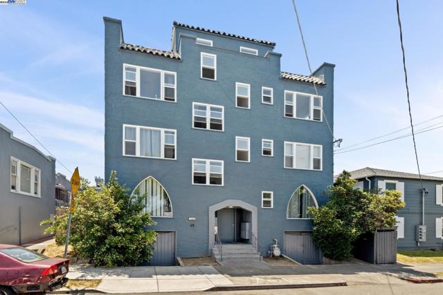 1360 Berkeley Way, Berkeley CA: https://media.crmls.org/mediaz/728e60c1-5e45-4671-a8b5-ebf76287aec7.jpg