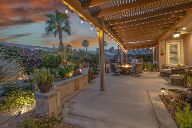 60590 Lace Leaf Court, La Quinta CA: https://media.crmls.org/mediaz/728e8895-01d3-449f-b5c1-75935cf8df0d.jpg