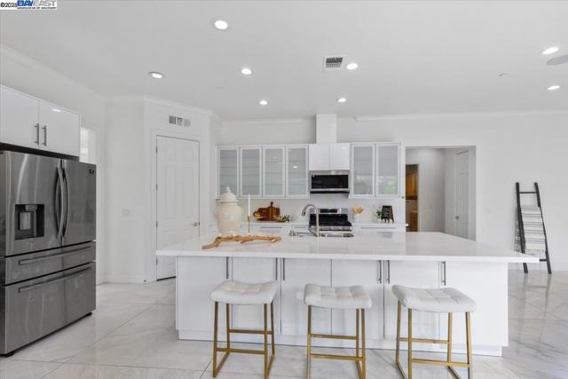 2848 E Cog Hill Ter, Dublin CA: https://media.crmls.org/mediaz/7290ccc6-3e09-4538-a3b9-0ef83632a71e.jpg