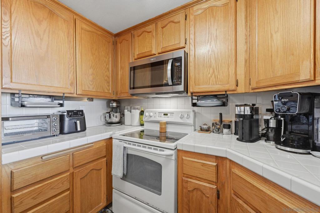 5895 Friars Rd - photo 11