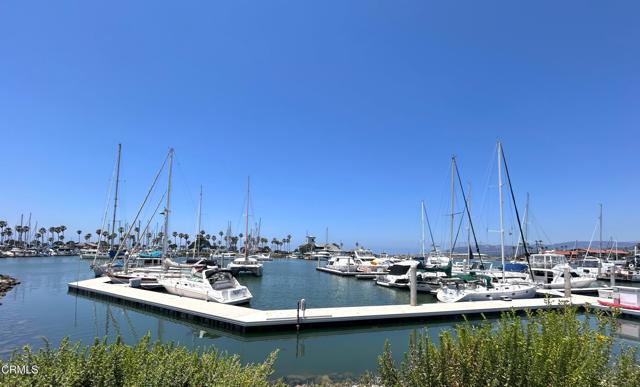 1215 Anchors Way Way, Ventura CA: https://media.crmls.org/mediaz/729286fb-698b-45de-be5a-50012f19016d.jpg