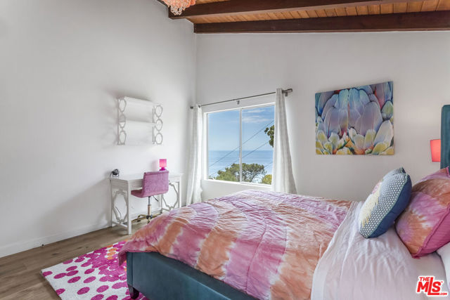 32701 Vista De Los Ondas Street, Malibu CA: https://media.crmls.org/mediaz/729321d5-9f20-4481-97e0-93e38c6a5dfd.jpg