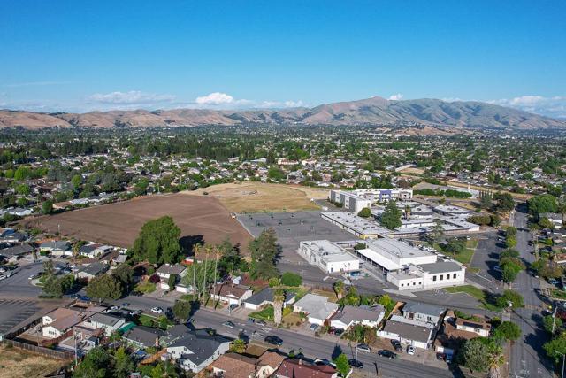 4510 Calaveras Avenue, Fremont CA: https://media.crmls.org/mediaz/7293287f-c089-40d6-94bf-78757ddb4117.jpg