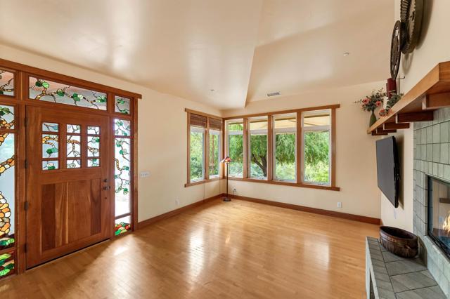6132 Rainbow Heights Rd, Fallbrook CA: https://media.crmls.org/mediaz/7294ee0e-9019-40f3-a9d3-53acd5852592.jpg