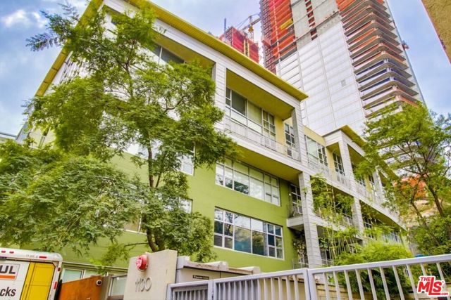 1130 S Flower Street, Los Angeles CA: https://media.crmls.org/mediaz/72956e94-80e3-4692-bee1-c71092a50f4f.jpg