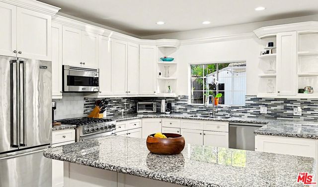 14954 Hesby Street photo 7
