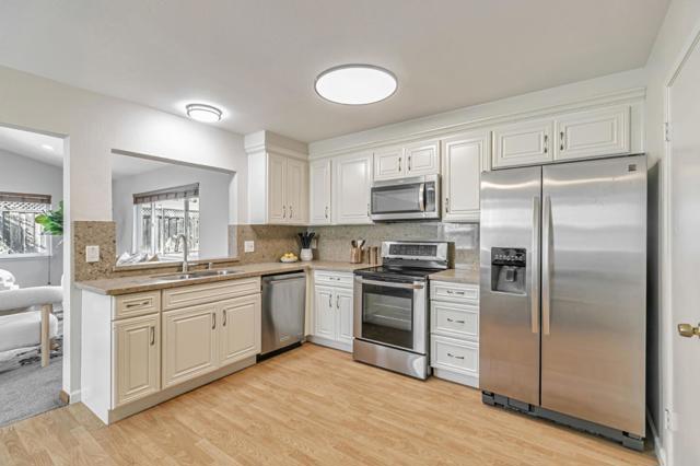 7370 Pegasus Way, San Jose CA: https://media.crmls.org/mediaz/72977c13-867b-44cb-a424-106a37b5de66.jpg