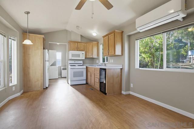 31503 Stardust Lane, Valley Center CA: https://media.crmls.org/mediaz/7297b918-1d7f-48a3-bf50-6961d4045b92.jpg