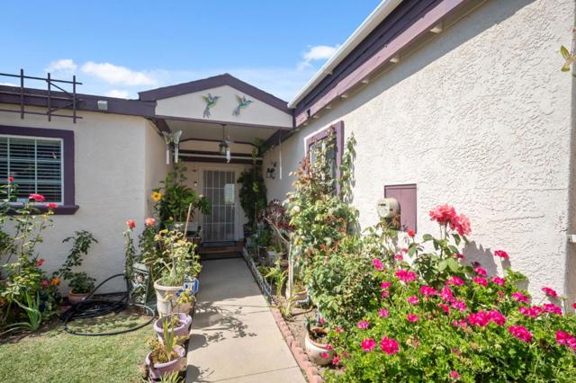 1518 Duran Circle, Salinas CA: https://media.crmls.org/mediaz/7298390e-f76e-4485-8167-845c9fa8afab.jpg