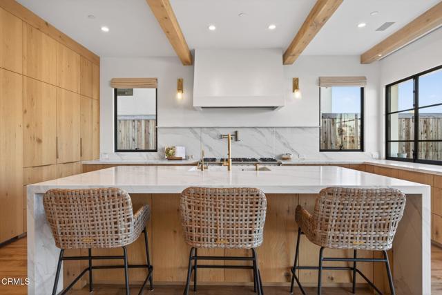 Detail Gallery Image 17 of 70 For 1305 Beachmont, Ventura,  CA 93001 - 4 Beds | 4 Baths