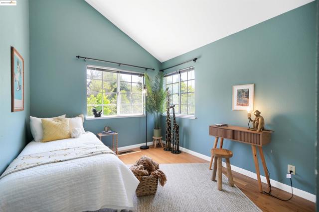 44765 Lynx Dr, Fremont CA: https://media.crmls.org/mediaz/7299b500-2e30-46bc-8098-4ae5b23d9214.jpg