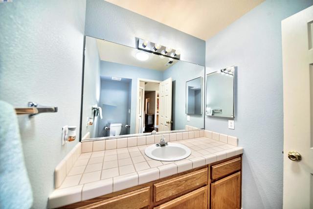 4516 Old Mill Ct, Salida CA: https://media.crmls.org/mediaz/729a7608-76c7-4bdb-918d-87a9aa601c93.jpg