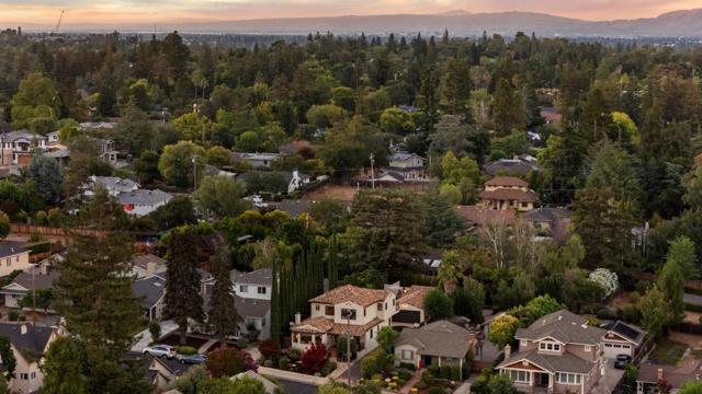 20 Mariposa Avenue, Los Gatos CA: https://media.crmls.org/mediaz/729a7f1b-ad69-481a-8bc1-5fe5b21d4338.jpg