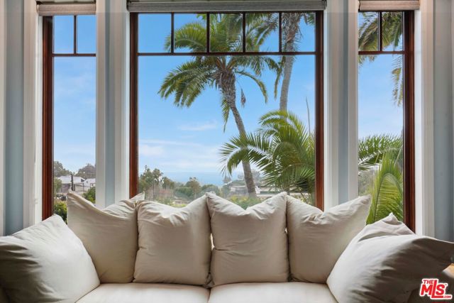 30119 Harvester Road, Malibu CA: https://media.crmls.org/mediaz/729b1611-dbc8-4bb7-b468-1996a5414ffe.jpg