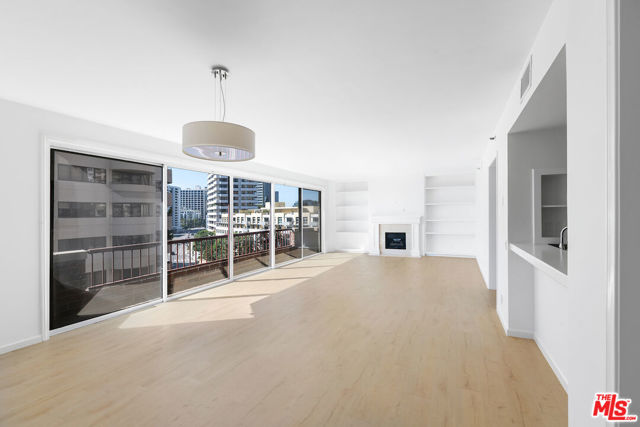 10550 Wilshire Boulevard, Los Angeles CA: https://media.crmls.org/mediaz/729b8732-14a1-4e4f-9af1-81e30de95072.jpg