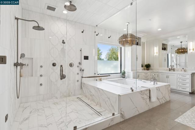 1021 Via Del Gato, Alamo CA: https://media.crmls.org/mediaz/729d3595-c0a5-4458-afa4-11862c36b35f.jpg