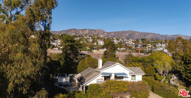 2311 Finney Street, Summerland CA: https://media.crmls.org/mediaz/729d43e3-6653-412a-b408-c11aa0599c3c.jpg