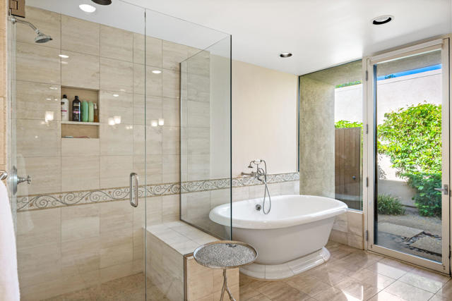 Image 5 of 8 For 74675 Arroyo Drive