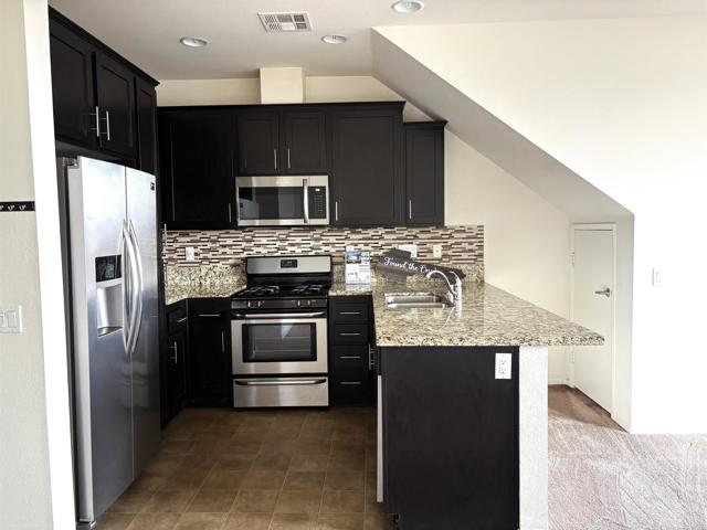 5427 SAN ROBERTO, San Diego CA: https://media.crmls.org/mediaz/729e57bb-ffb0-4db2-a96a-df20277f61f8.jpg