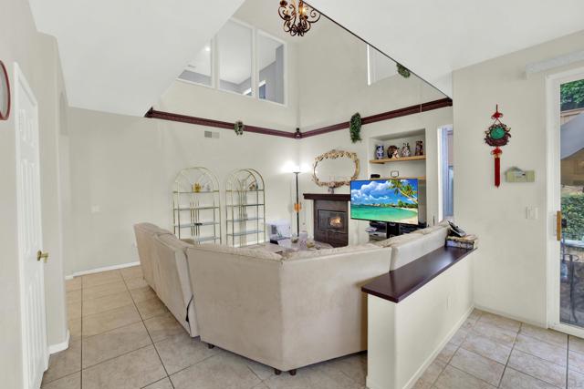 Image 13 of 39 For 12032 Caneridge Rd