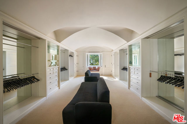 Drew Fenton | 10847 Bellagio Road Los Angeles CA | MLS: 7449719 Drew Fenton | 10847 Bellagio Road Los Angeles CA | MLS: 7449719