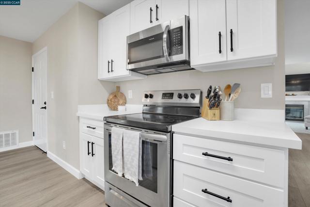 235 Pebblecreek Ct, Martinez CA: https://media.crmls.org/mediaz/729f7ce0-b0e8-43ef-847a-594b801b8bf8.jpg