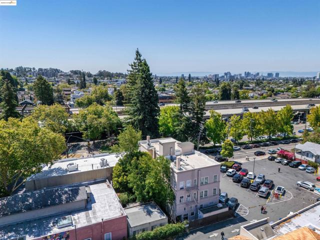 5687 Miles Ave, Oakland CA: https://media.crmls.org/mediaz/72a05cb7-91ae-460f-bfa5-e7325dc9bc85.jpg