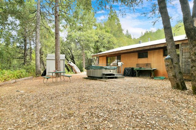 17533 Humbug Creek Road, Glencoe CA: https://media.crmls.org/mediaz/72a12b87-be40-4b54-8f24-1045ce23feac.jpg