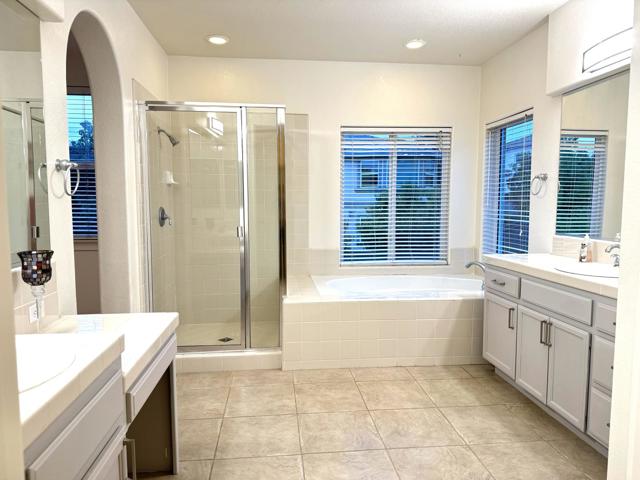 Image 19 of 37 For 7045 Tarvisio Way