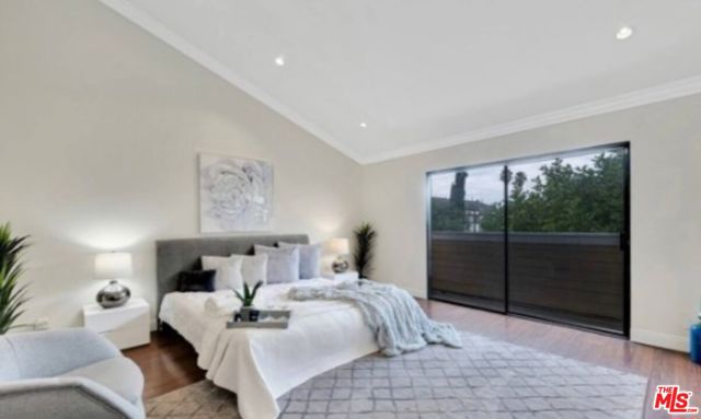5340 Wilkinson Avenue, Valley Village CA: https://media.crmls.org/mediaz/72a20dad-90c6-4c30-894f-e49da9fd3152.jpg