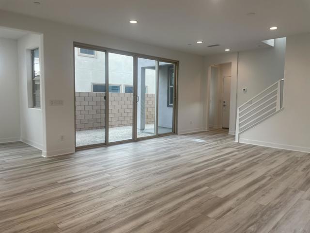Image 3 of 23 For 35953 Randall Lane