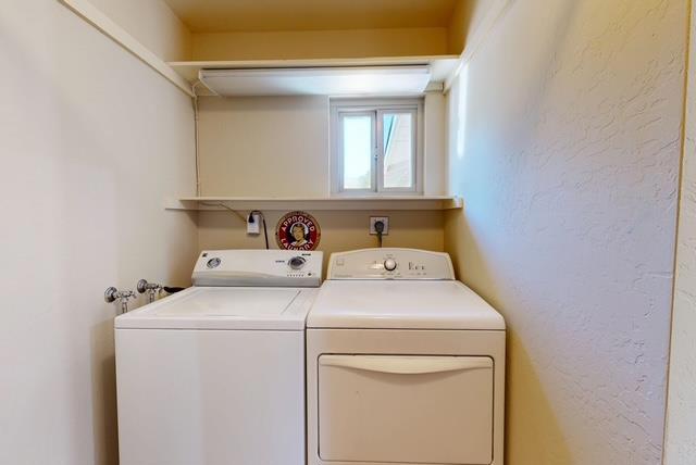 1151 Monterey Salinas Highway, Salinas CA: https://media.crmls.org/mediaz/72a23e1a-bfd0-48f1-b66d-ddcfab095d39.jpg