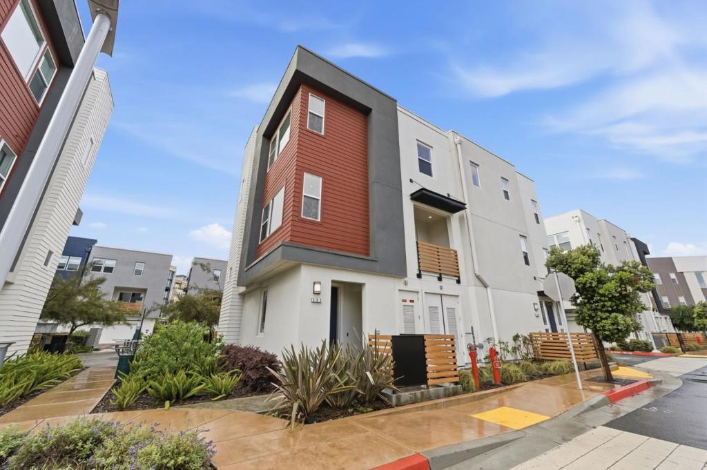 502 Starfish Lane