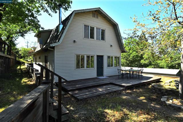 9687 Manzanita Way, Coulterville CA: https://media.crmls.org/mediaz/72a29995-36c6-4620-be61-ea211dd3de36.jpg