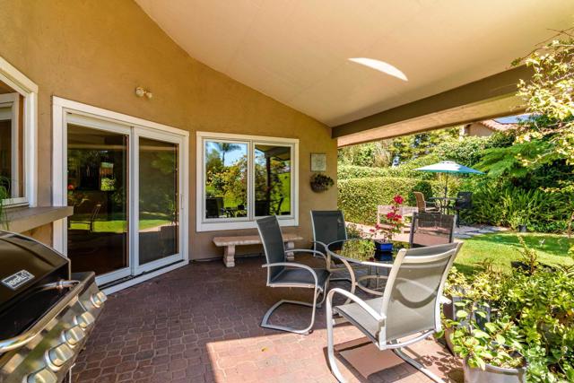 341 Pico De La Loma, Escondido CA: https://media.crmls.org/mediaz/72a3ea9e-202d-4e75-8ddc-de8a6e04a96f.jpg