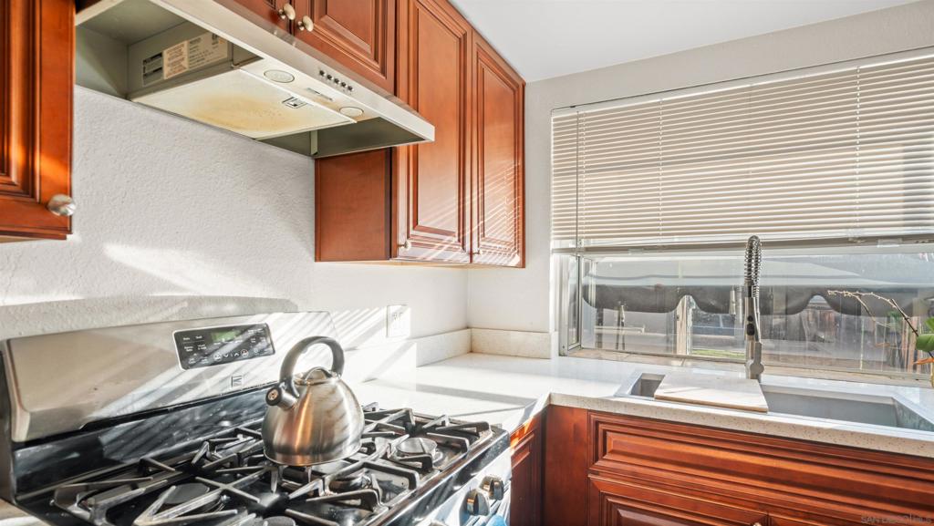 422 Devonshire Gln - photo 13